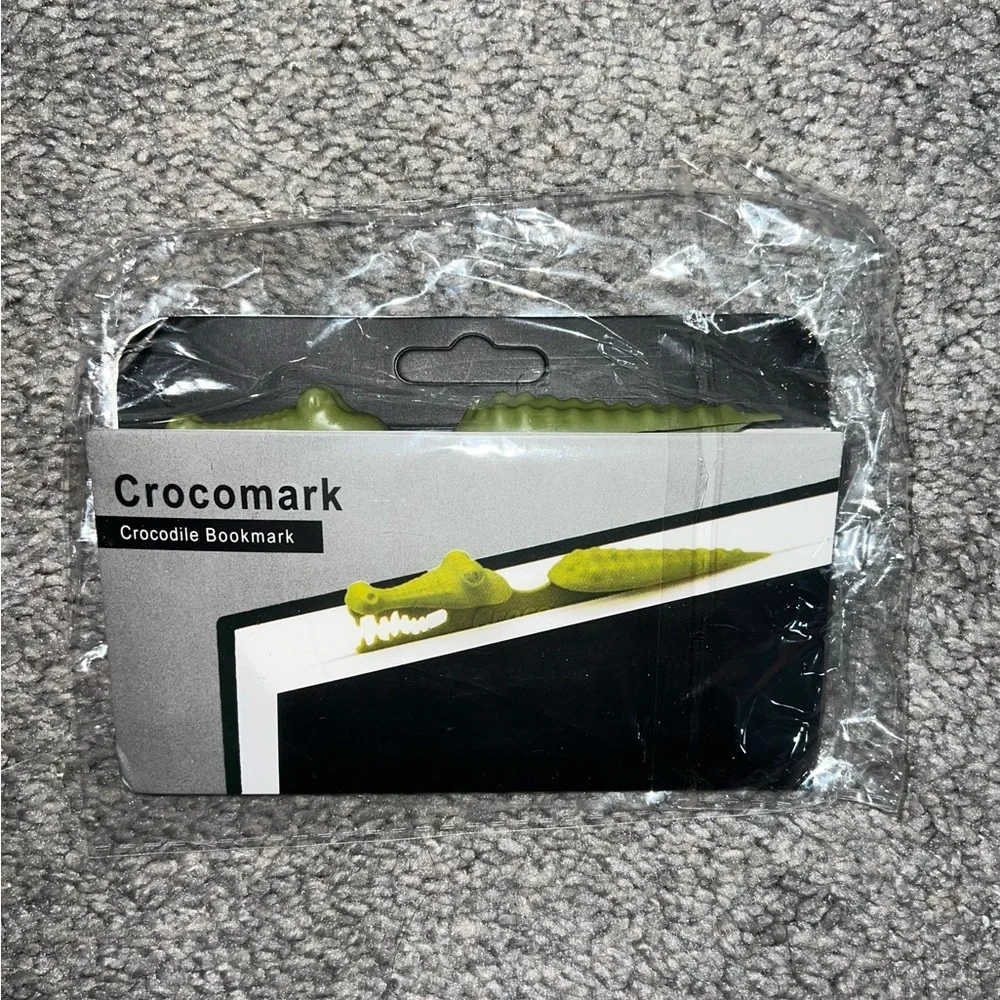 $4 Croc bookmark. New in box. $4 if bundled